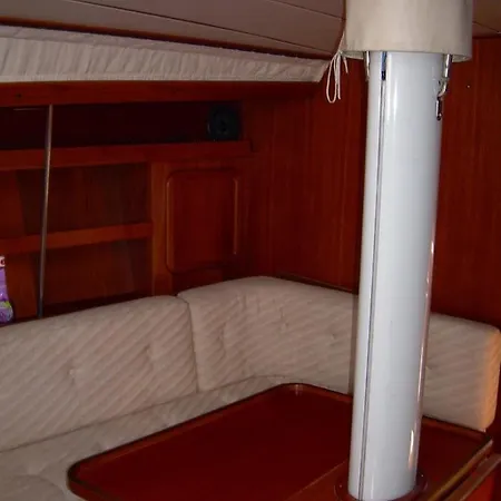 Salpae Botel *